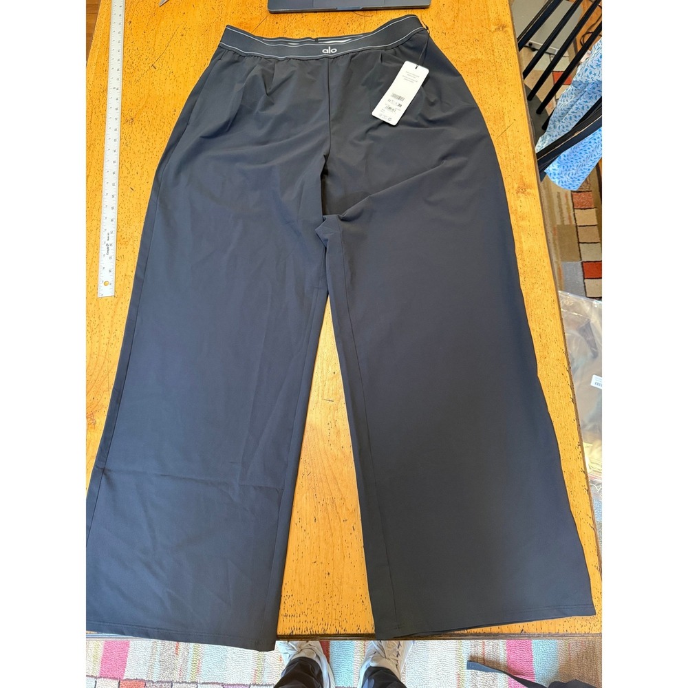 New Alo Yoga Suit Up Trouser Size L Black Wide Leg Athletic Activewear W51432R